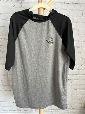 ⭐️⭐️ PICK 5 / $20 Art Class Boys Rashguard